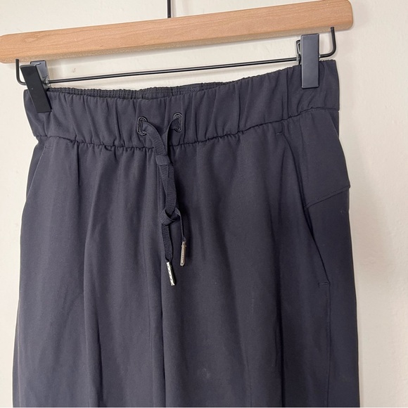 Lululemon Women's Black On the Fly Jogger Luxtreme Size 2 W5CPJS Drawcord - Picture 4 of 12